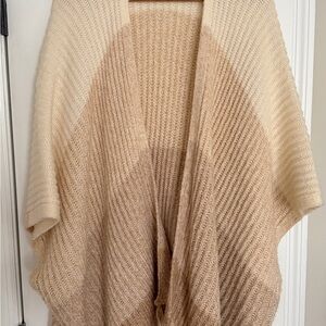American Eagle Outfitters Cream and Tan Poncho
